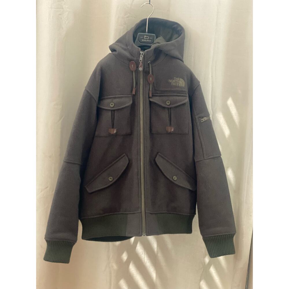 The North Face Buckeye Bomber Jacket New Taupe m xlarge